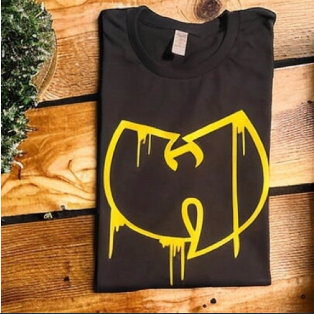 Wu - tang logo tee by Undefeated Energy!